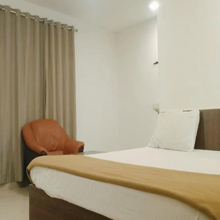 Olive Resort - Spacious 7 Bhk Ac Rooms With 1 Acre Garden, Swimming Pool And Outdoor Games Chennai Exterior photo